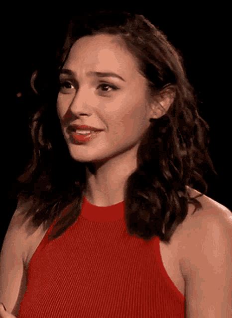 gal gadot gif|Gal Gadot Gifs